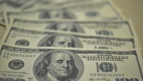 Dólar tem terceira alta seguida com cenário externo e preocupações domésticas