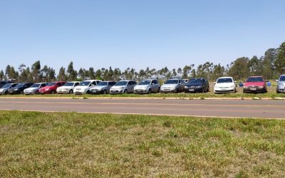 Quatorze carros são apreendidos pela polícia com produtos contrabandeados do Paraguai