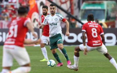 Palmeiras tem gol anulado, empata com Inter e vê Fla a três pontos 9