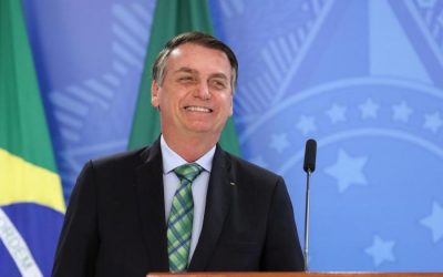‘Logo estarei de volta’, diz Bolsonaro após cirurgia