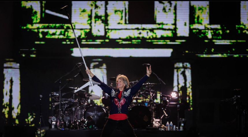 Teve beijo em fã, Always e muitos hits: O show carismático de Bon Jovi no Rock in Rio