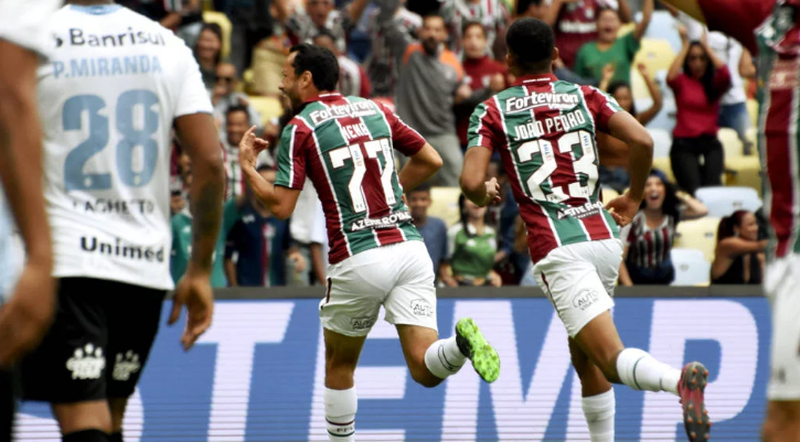 Fluminense bate Grêmio e respira no Campeonato Brasileiro