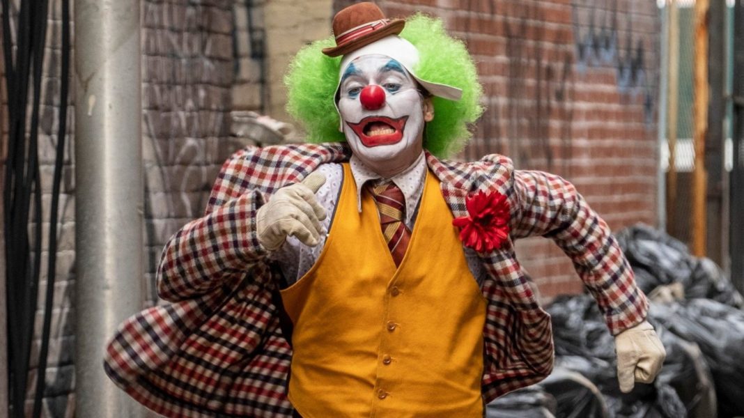 Coringa tem pré-estreia tranquila, apesar de possíveis ameaças de violência