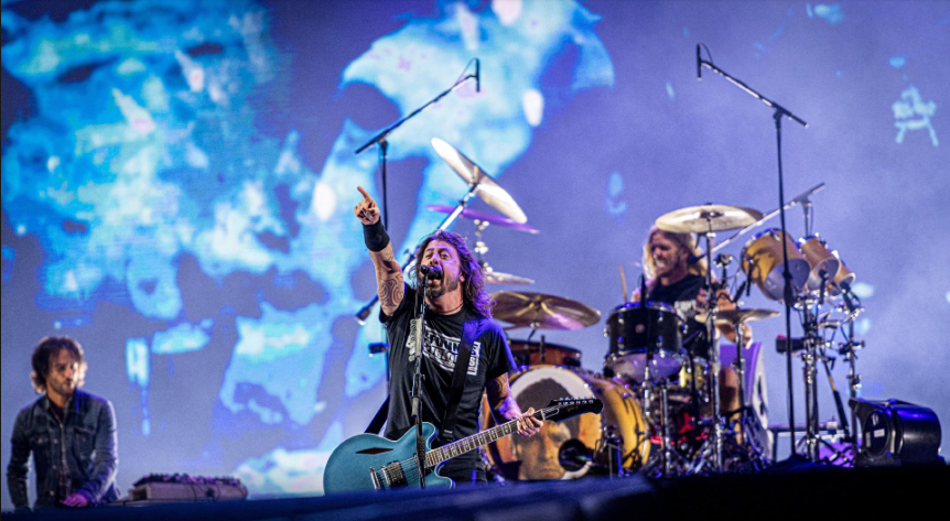 Foo Fighters faz mais um show irresistível no Brasil e encanta Rock in Rio