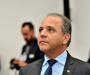 Perseguição do PSL pode custar expulsão de deputado