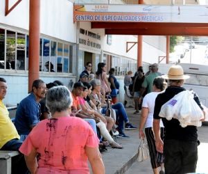 Com 12 mil na fila, pacientes morrem a espera de consulta