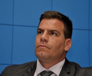 A 1 ano das eleições, deputado e vereadores não emplacam CPIs