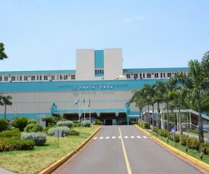 Dias antes de novo contrato,  Santa Casa paralisa cirurgias