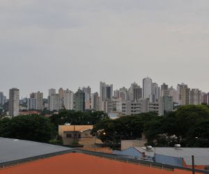 Pancadas de chuva isoladas e tempo nublado em MS