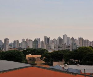 Semana começa com previsão de chuva para MS