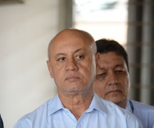 A um mês de pagamento, governo ainda não tem dinheiro para 13º