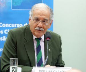 Bolsonaro pode anunciar saída do PSL e deputados devem ir junto