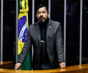 Trutis utilizou R$ 200 mil de verba pública com advogados