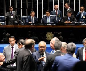 Senadores fecham acordo com Moro para votar segunda instância hoje