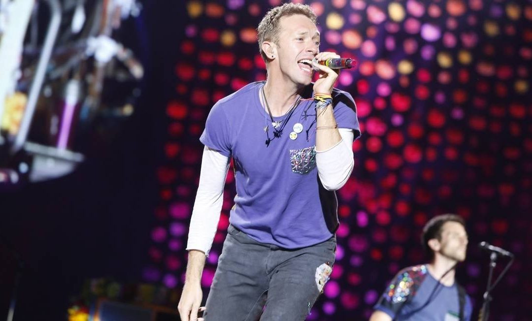 Coldplay não vai fazer mais turnês até que possa oferecer shows ‘ambientalmente benéficos’