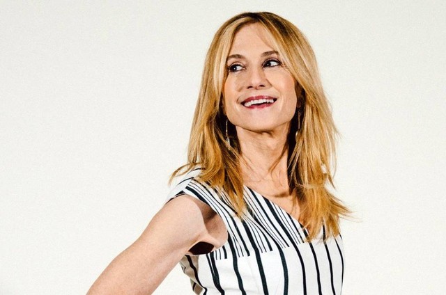 Holly Hunter vai estrelar comédia de Tina Fey para a NBC