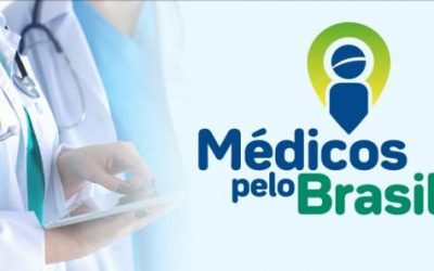 Bolsonaro sanciona Lei do Médicos pelo Brasil