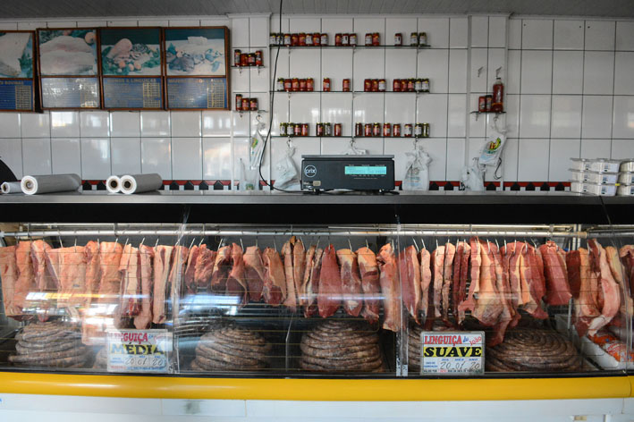 Arroba do boi cai 20%, mas para o consumidor reflexo é pequeno