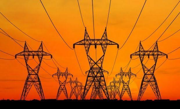 Conta de luz ficará  mais barata em fevereiro