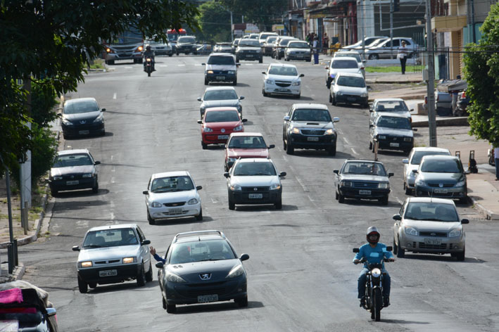 Prazo para pagar IPVA com 15% de desconto e Dpvat termina hoje