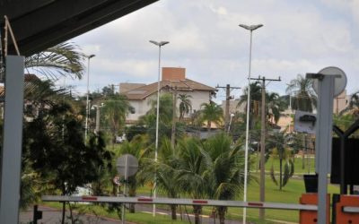 Ladrões usam drone para invadir condomínio de luxo e furtar jóias e relógios