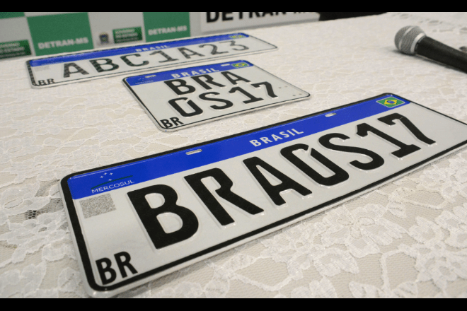 Fiscalização e consumidor atento reduz preço da placa Mercosul em até R$ 42