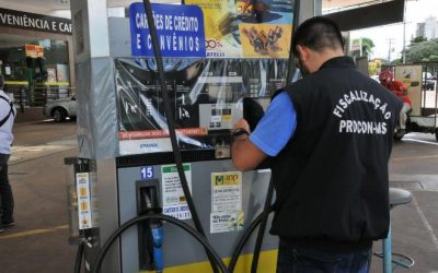 Procon vai às ruas, vê aumento sem motivo, e autua posto de combustível