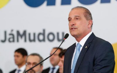 Bolsonaro tira Onyx da Casa Civil e convida general da intervenção para o cargo