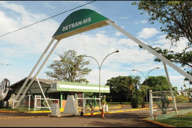 Empresa vai receber R$ 3,3 milhões para fazer segurança armada no Detran