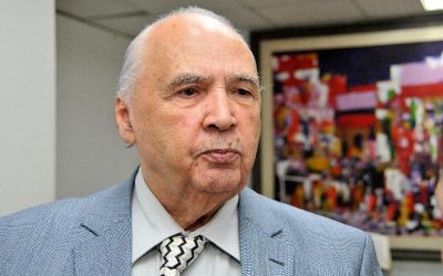 Contrariado, deputado deixa grupo por ficar de fora da CCJ