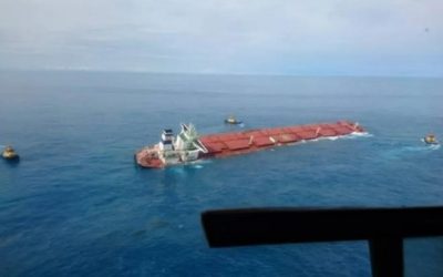 Marinha confirma dois vazamentos em navio que está afundando na costa do Maranhão