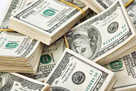 Dólar ultrapassa R$ 4,39 e atinge novo recorde desde a criação do real