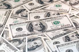 Dólar contraria bom humor no exterior e tem 9ª alta seguida, para R$ 4,48