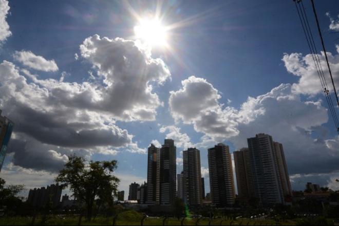 Feriado e fim de semana serão marcados por calor e tempo seco