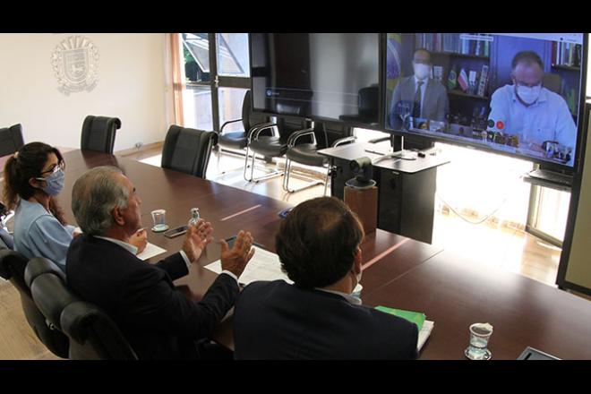 Azambuja pede para ampliação de suspensão do pagamento de dívida com a União