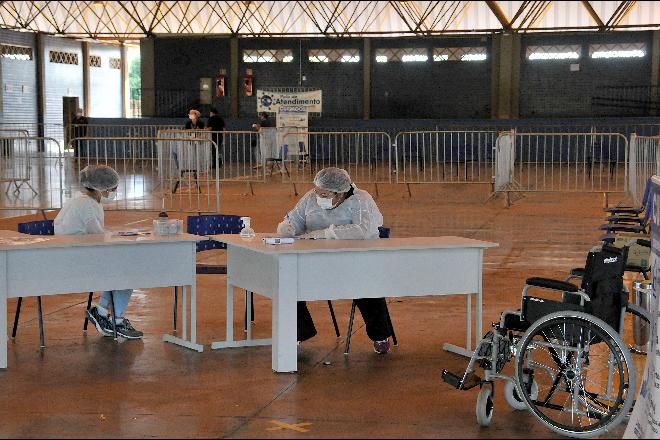 Enfermeiros que lidam com a Covid-19 vão à Justiça contra uso de máscaras artesanais