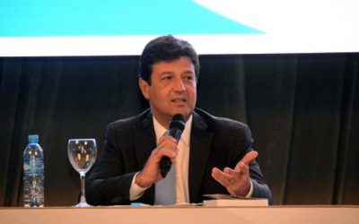 Mandetta: “Retorno do futebol pode causar transmissão desordenada”