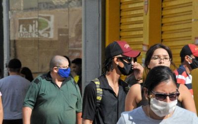 Isolamento cai drasticamente em véspera de Dia das Mães