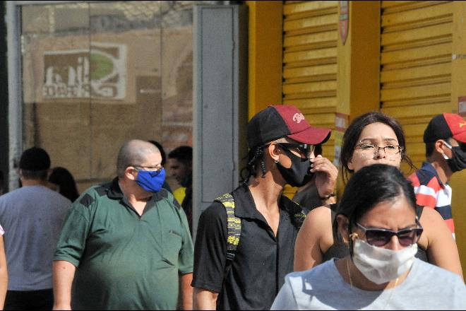 Isolamento cai drasticamente em véspera de Dia das Mães