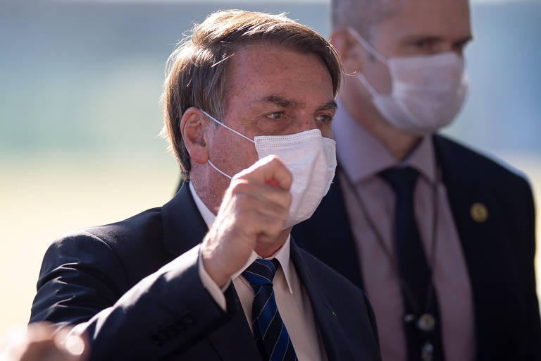 Bolsonaro inclui academia, barbearia e salão de beleza em serviços essenciais