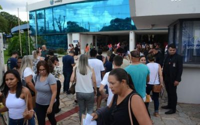 Contratação de professores temporários pode ser suspensa na Justiça