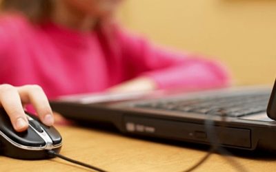 Brasil tem 4,8 milhões de crianças e adolescentes sem internet em casa