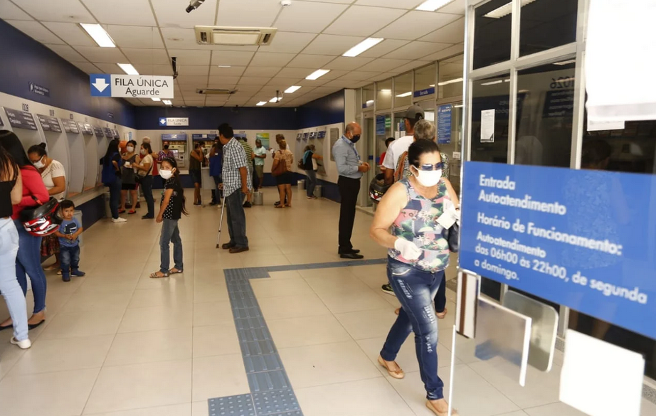 Confira lista: 39 agências da Caixa abrem neste sábado para atender saque do auxílio em MS