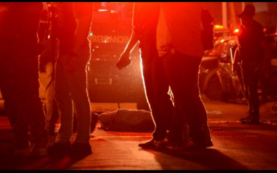 Policiais foram executados pelas costas por preso que estava dentro da viatura