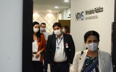 Estudantes ficarão longe das escolas por mais 1 mês