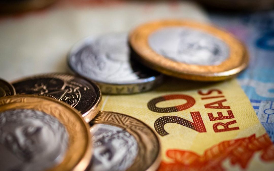 Equipe econômica avalia programa de renda mínima