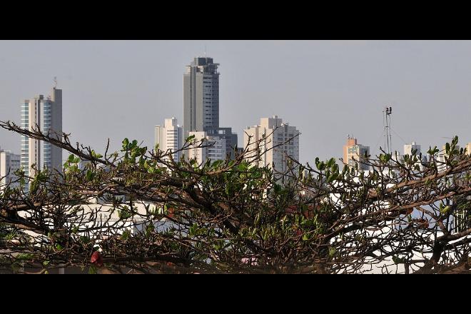 Chuva deixou 15 mil pessoas sem fornecimento de energia em Campo Grande