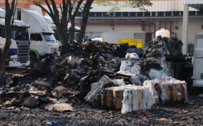 Prejuízo milionário: Incêndio no Atacadão destruiu estoque que renderia R$ 18 milhões no fim de ano