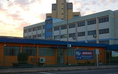 Estudantes do Ensino Médio voltam às aulas presenciais nesta segunda-feira