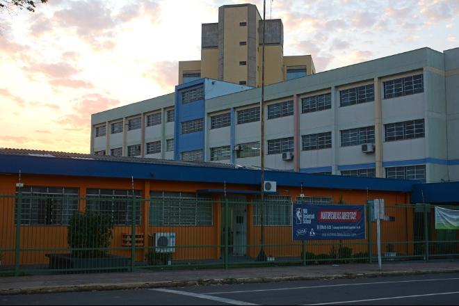 Estudantes do Ensino Médio voltam às aulas presenciais nesta segunda-feira